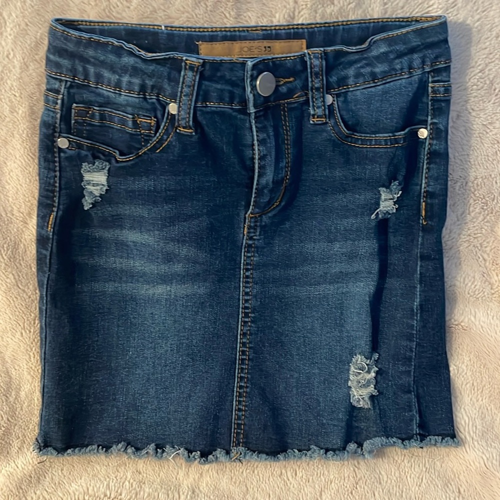Kids denim distressed skirt.